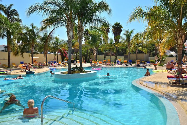 Hotel with Pool