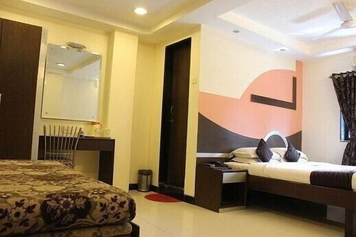 Room 15 of 38