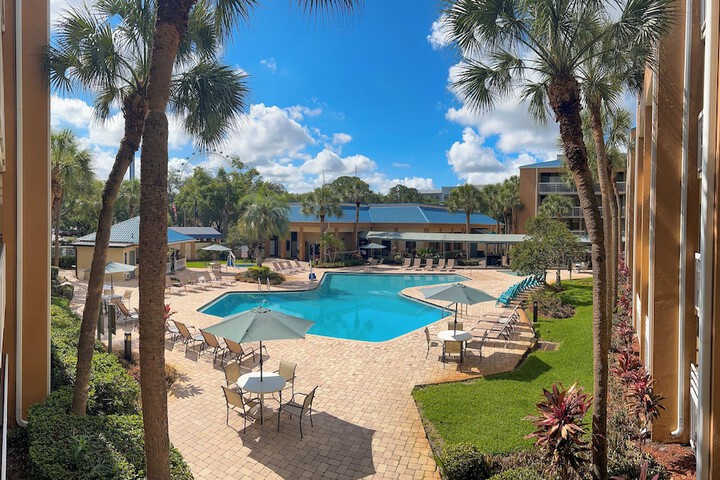 Pool 19 of 28