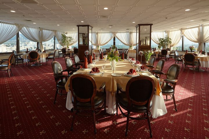 Dining 40 of 57