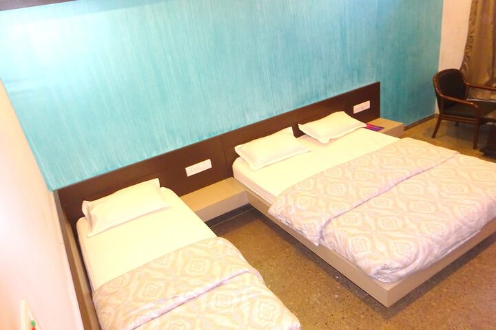 Room 9 of 9
