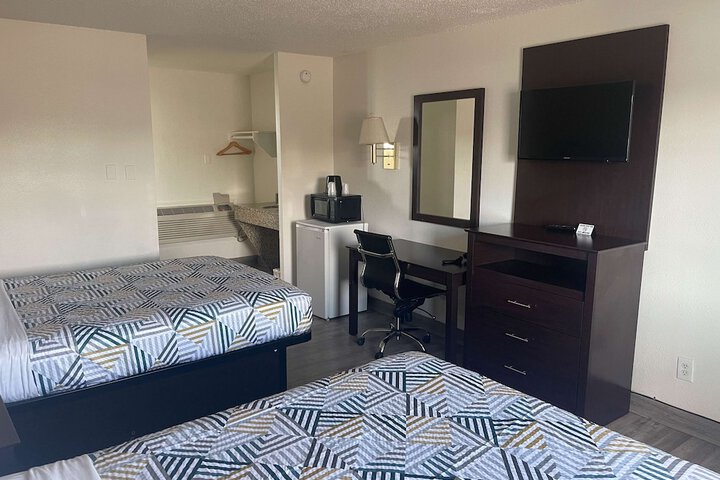 Room 17 of 35