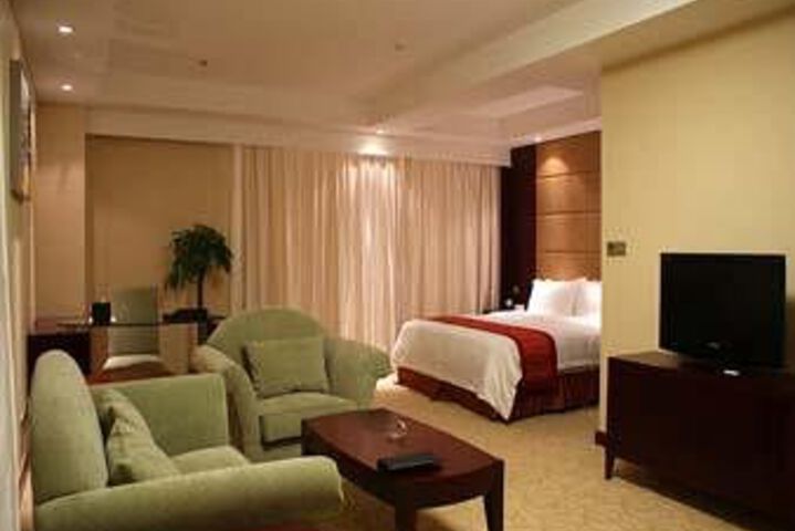 Room 26 of 43
