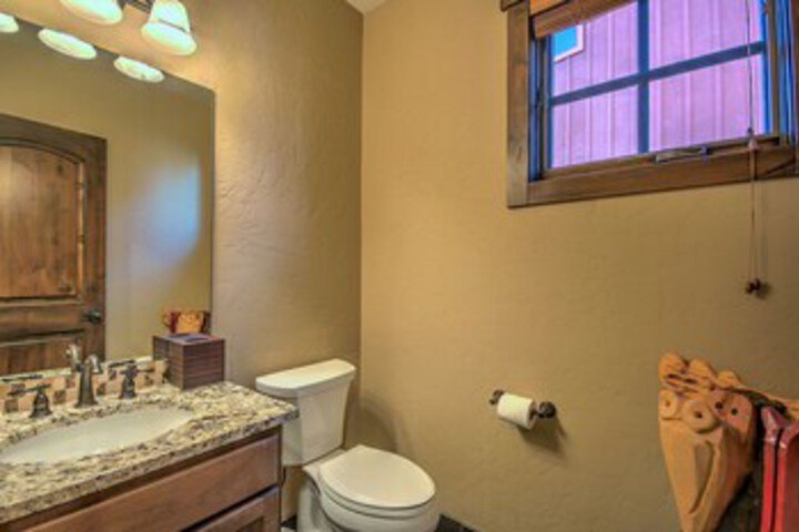 Room 6 of 25