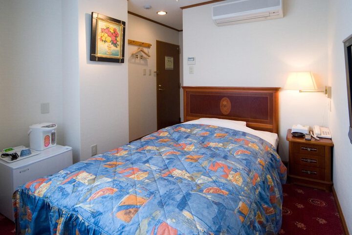 Room 21 of 43