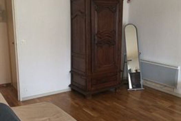 Room 18 of 22