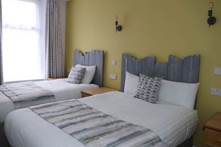 Room 14 of 21