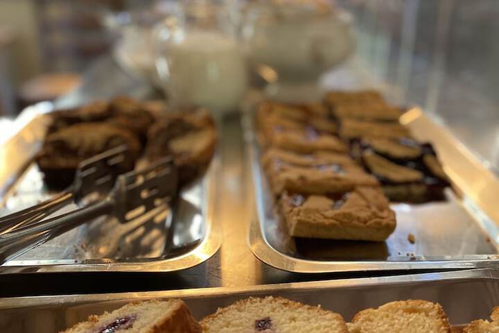 Breakfast/Coffee Service 24 of 33