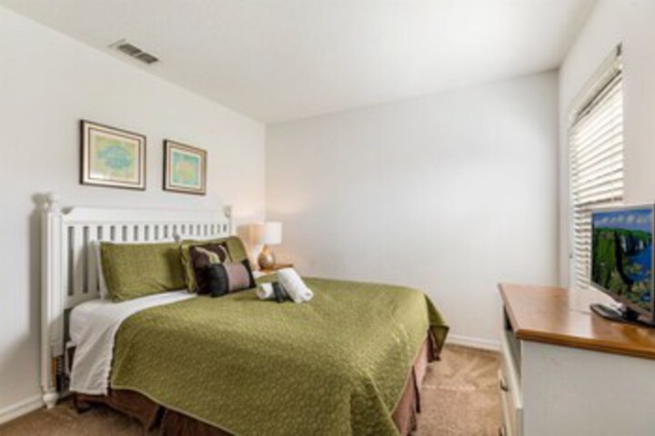 Room 32 of 32