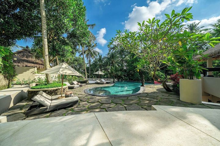 Pool 179 of 231