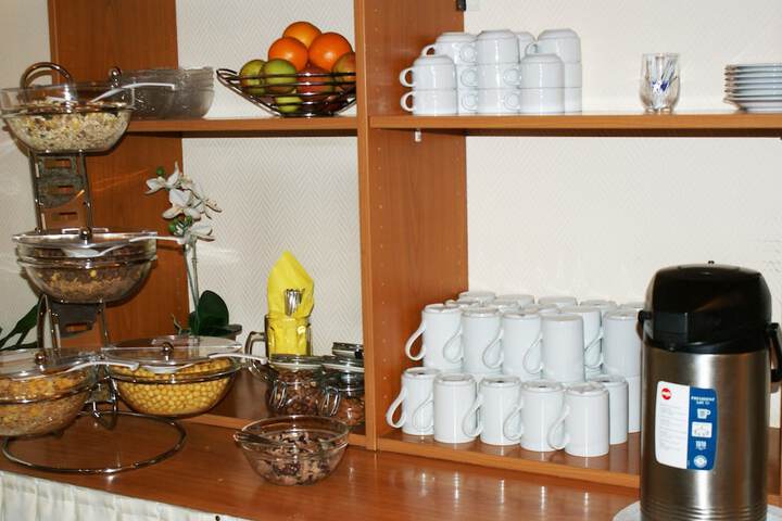 Breakfast/Coffee Service 30 of 33