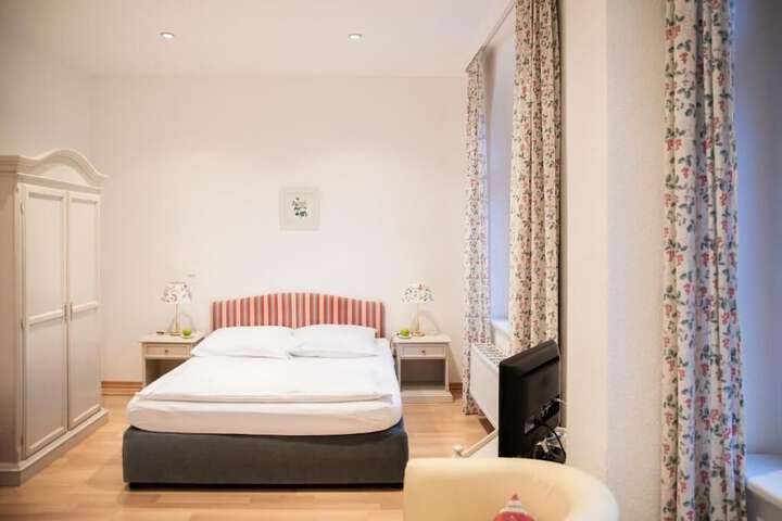 Room 8 of 58
