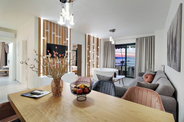 Room 14 of 27