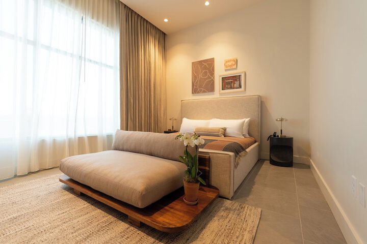 Room 10 of 47