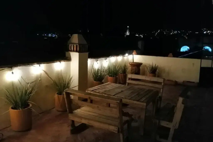 Dining 9 of 10