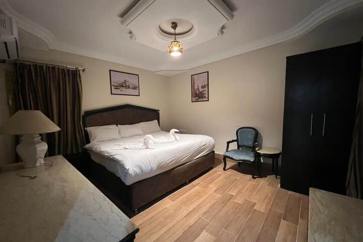 Room 65 of 177