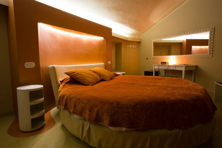Room 21 of 121
