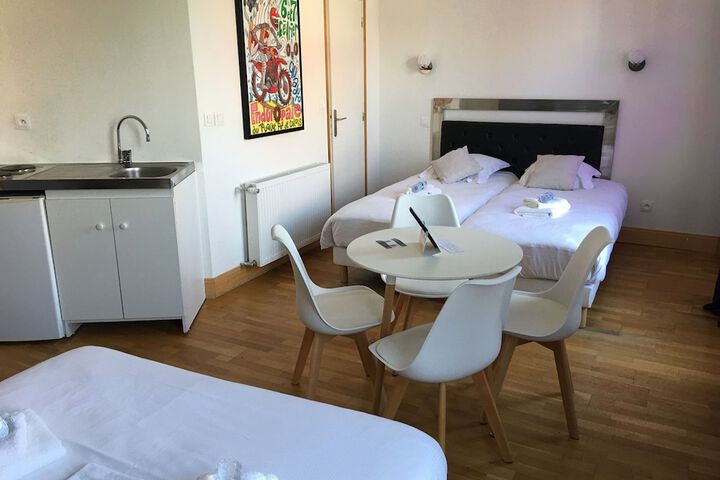 Room 43 of 81