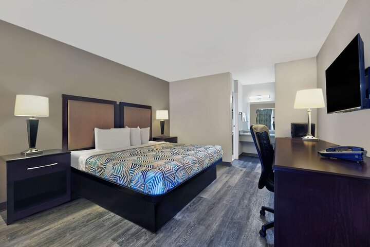 2 Double Beds (10 of 11)
