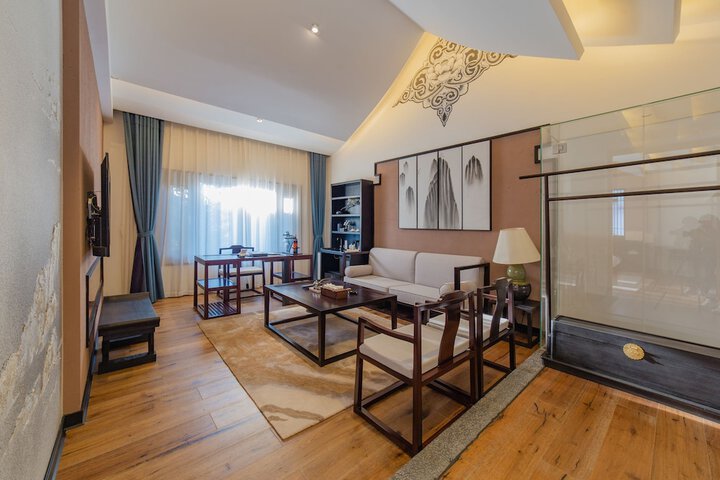 Room 43 of 80