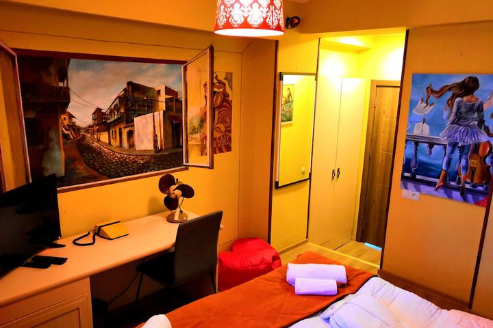Room 25 of 78