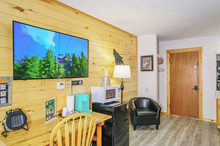 Room 80 of 168