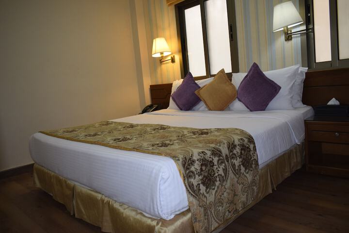 Room 5 of 41