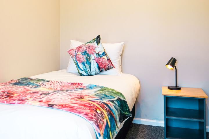 Room 4 of 14