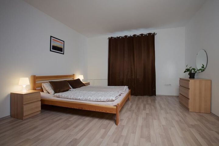 Room 5 of 61