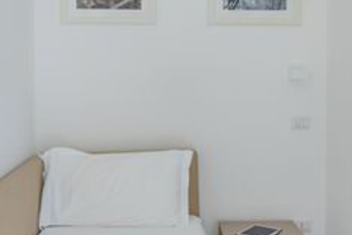 Room 43 of 79