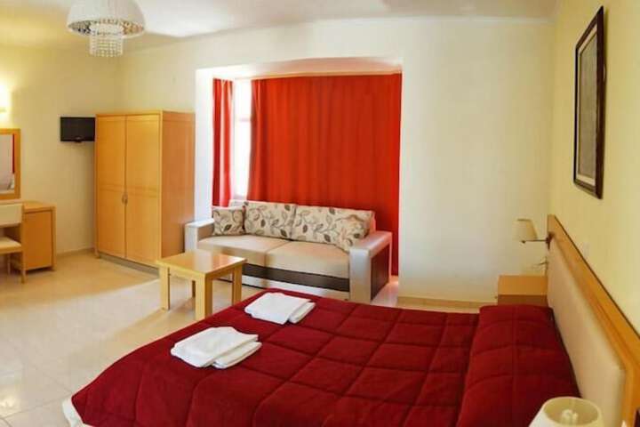 Room 19 of 41
