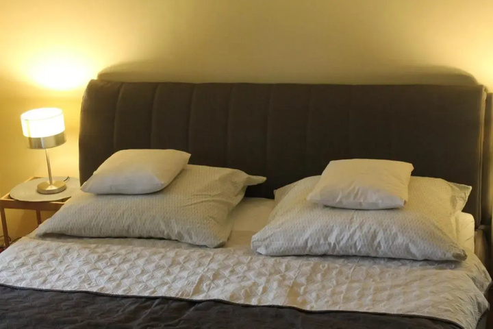 Room 2 of 12