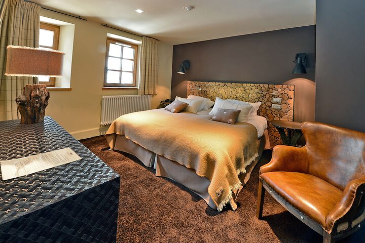 Room 15 of 76