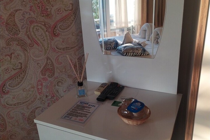 Room 7 of 70