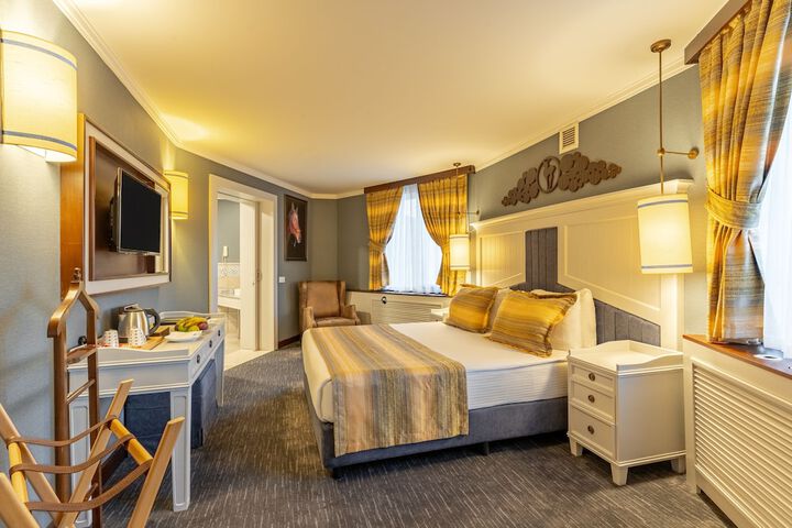 Room 37 of 120