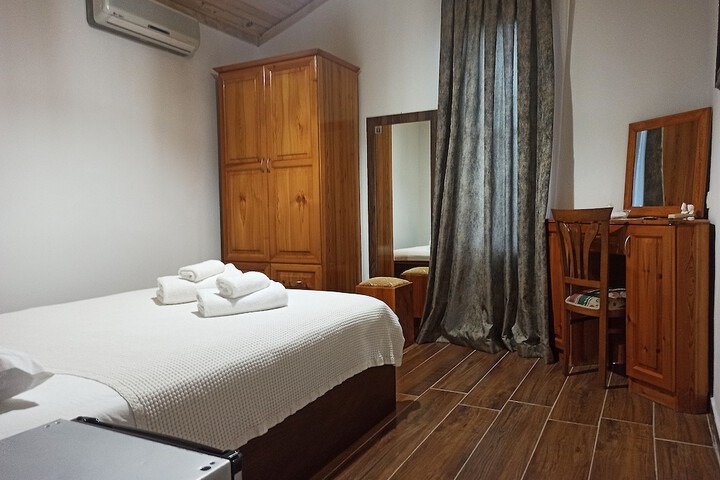 Room 41 of 95