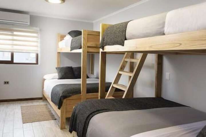 Room 9 of 21