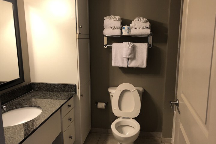 Room 139 of 190