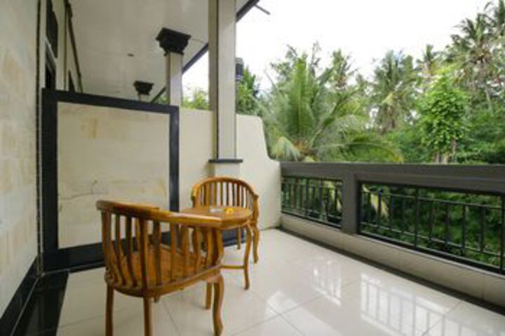 Terrace/Patio 2 of 16