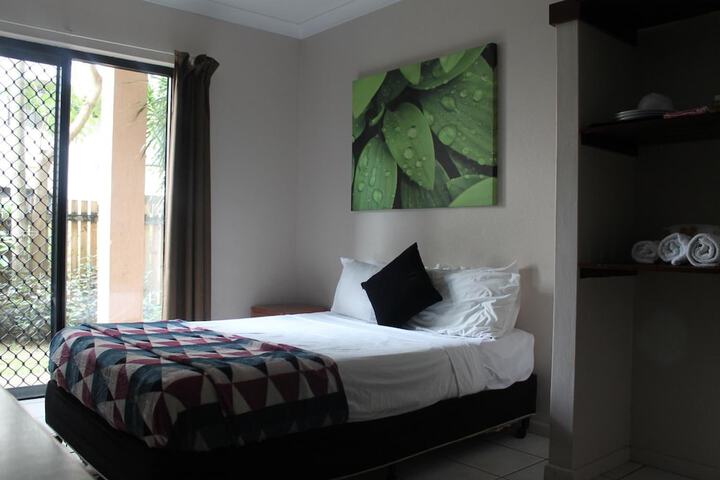 Room 28 of 54