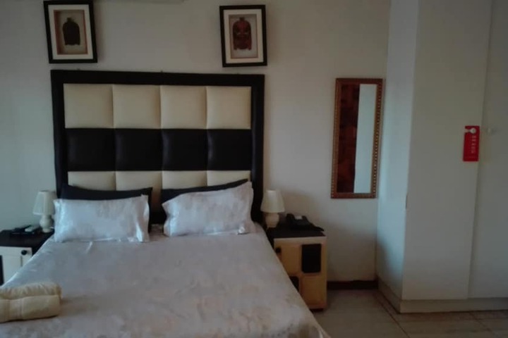 Room 7 of 46