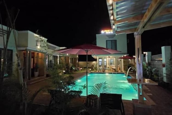 Hotel 27 of 39