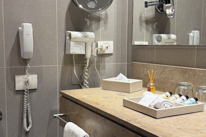 Clean Restrooms