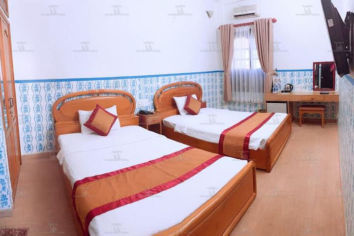Room 10 of 30