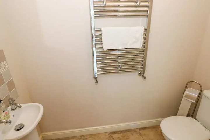 Room 8 of 14