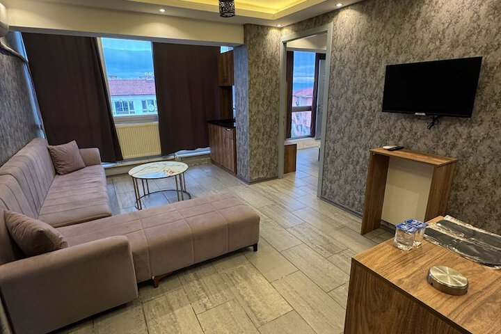Room 9 of 17