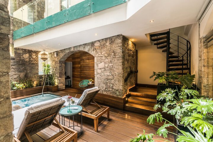 Pools & Facilities