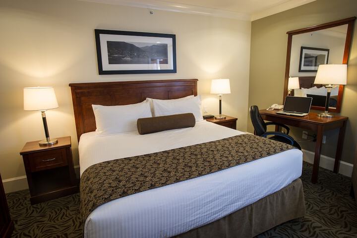 Room 32 of 140