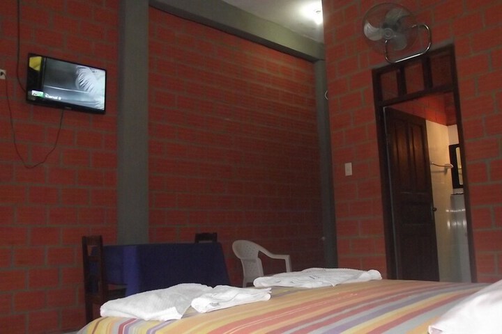 Room 6 of 21