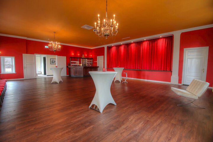 Ballroom/Hall 46 of 55